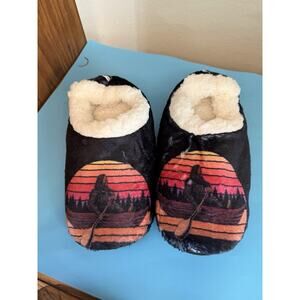 Bigfoot in a Canoe in a Lake Fleece Slippers Size M NEW